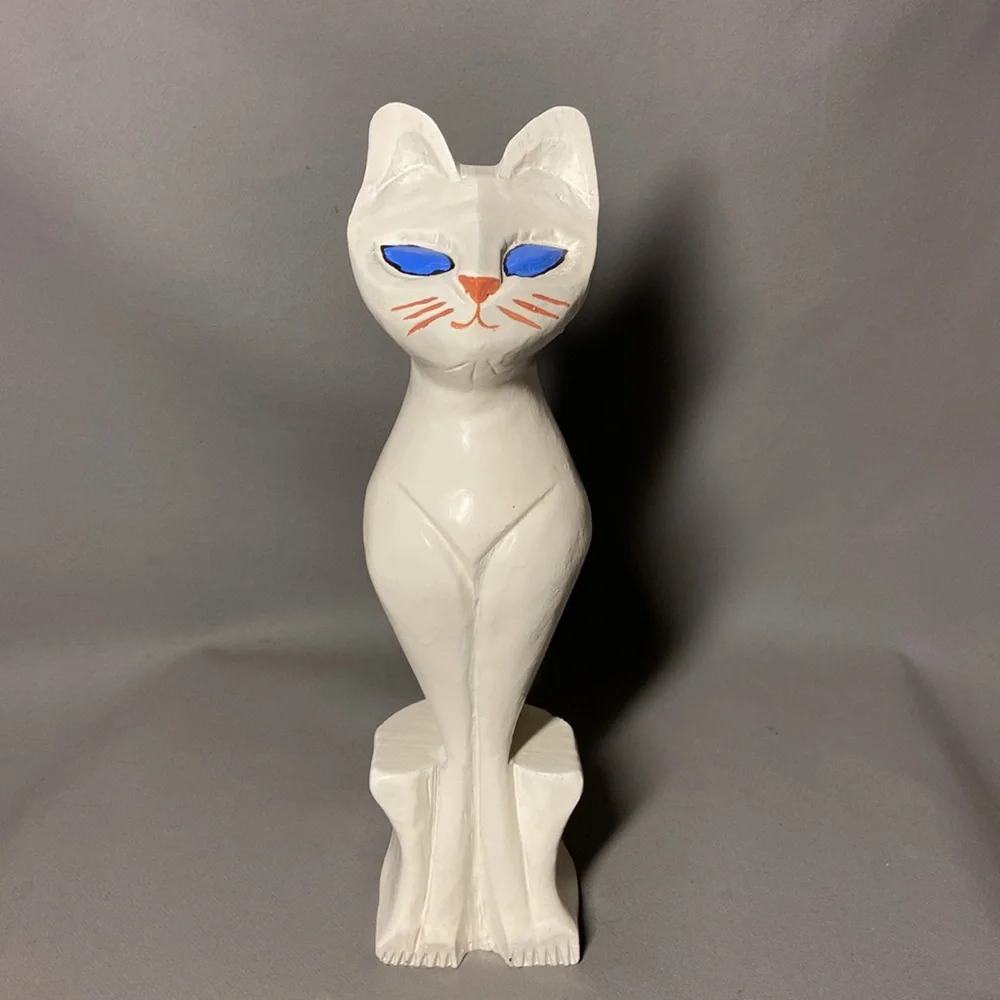 White 3 Wooden Cats Figurine Set